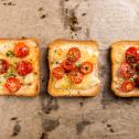 Cheesy Tomato Garlic Bread Recipe