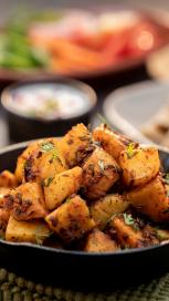 https://www.maggi.in/sites/default/files/styles/search_result_153_272/public/2025-01/aloo%20recipes_0.jpg?itok=s7_o8P8Y