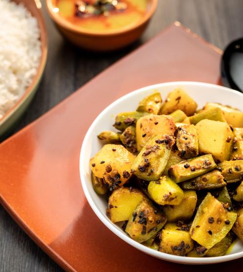 Aloo Potol Bhaja- Plating