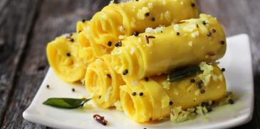 Khandvi with Sprouts Filling Recipe