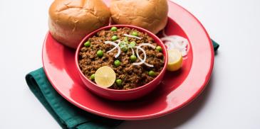 Soya Keema Matar Pav Recipe