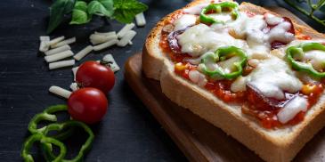 Bread Pizza Recipe